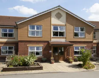 Oakwood Grange - outside view of care home